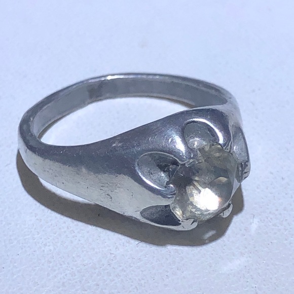 Vintage clear stone silver tone ring - Picture 3 of 4